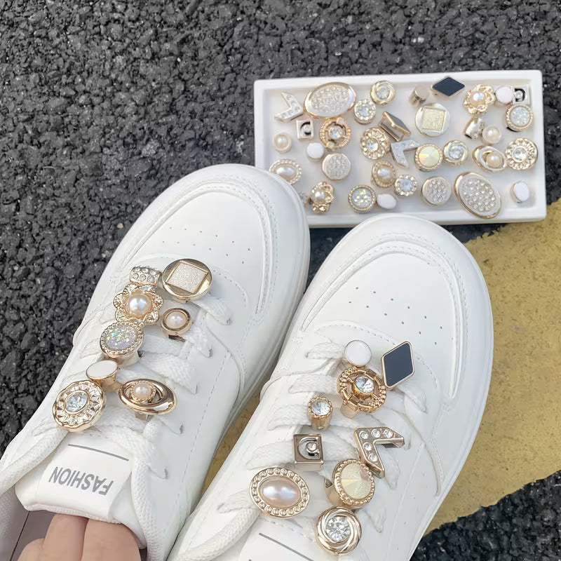 17-Piece Random Shoelace Charms Set